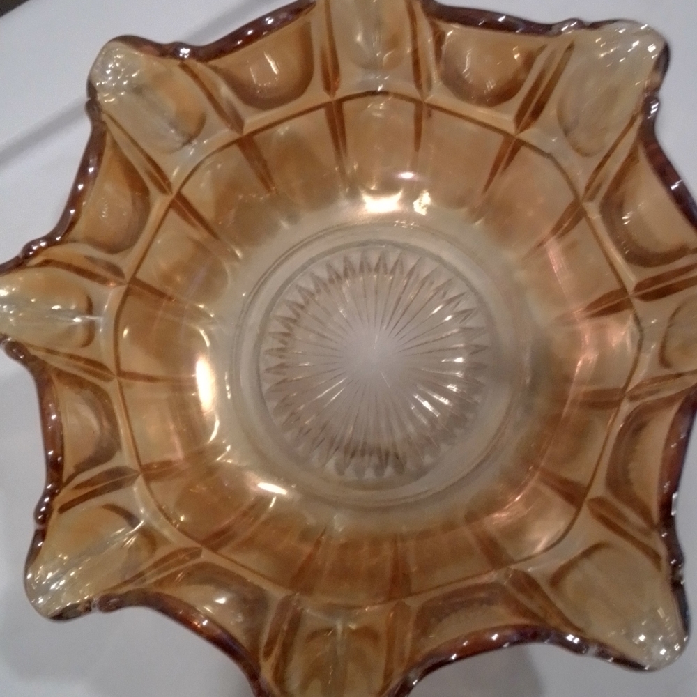 831) Dugan Marigold carnival paneled thumbprint ruffled bowl